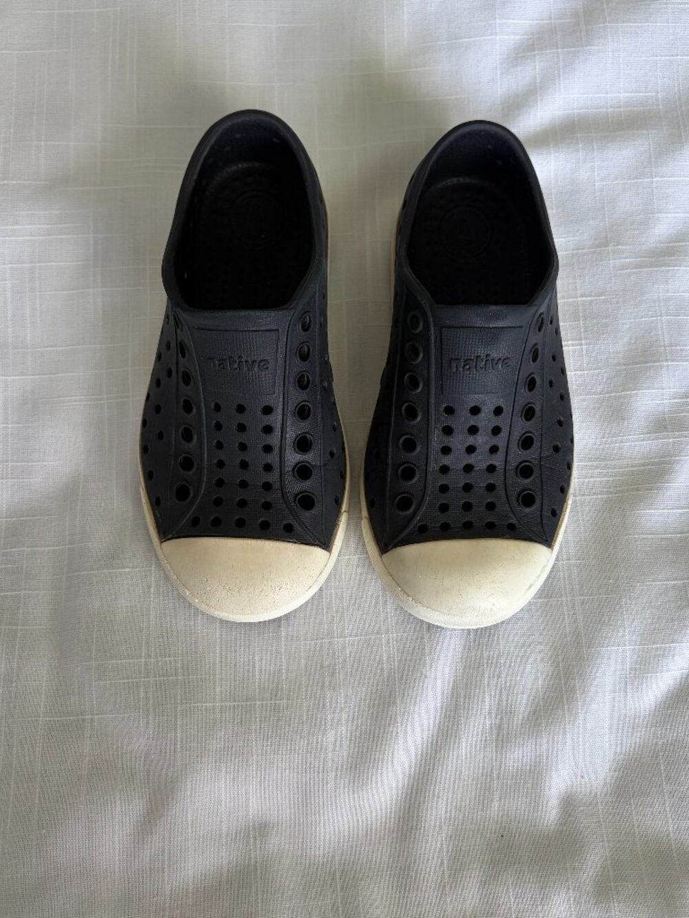 NATIVE Jefferson Slip On Water Shoe or Daily Wear Black Sz C9 Toddler